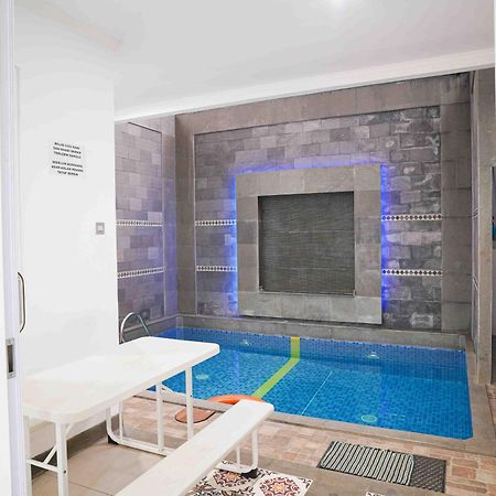 Schones Haus Private Pool & Netflix By Grorental Bandung Dış mekan fotoğraf