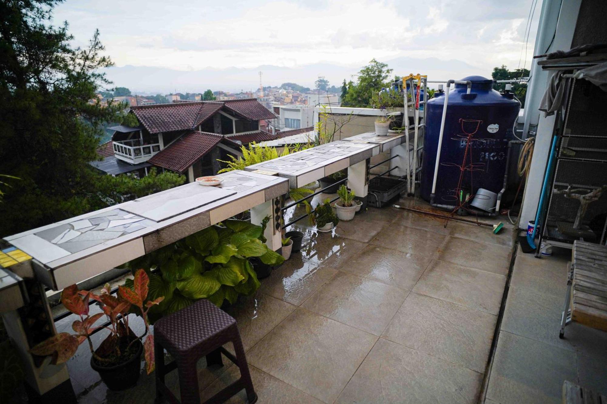 Schones Haus Private Pool & Netflix By Grorental Bandung Dış mekan fotoğraf